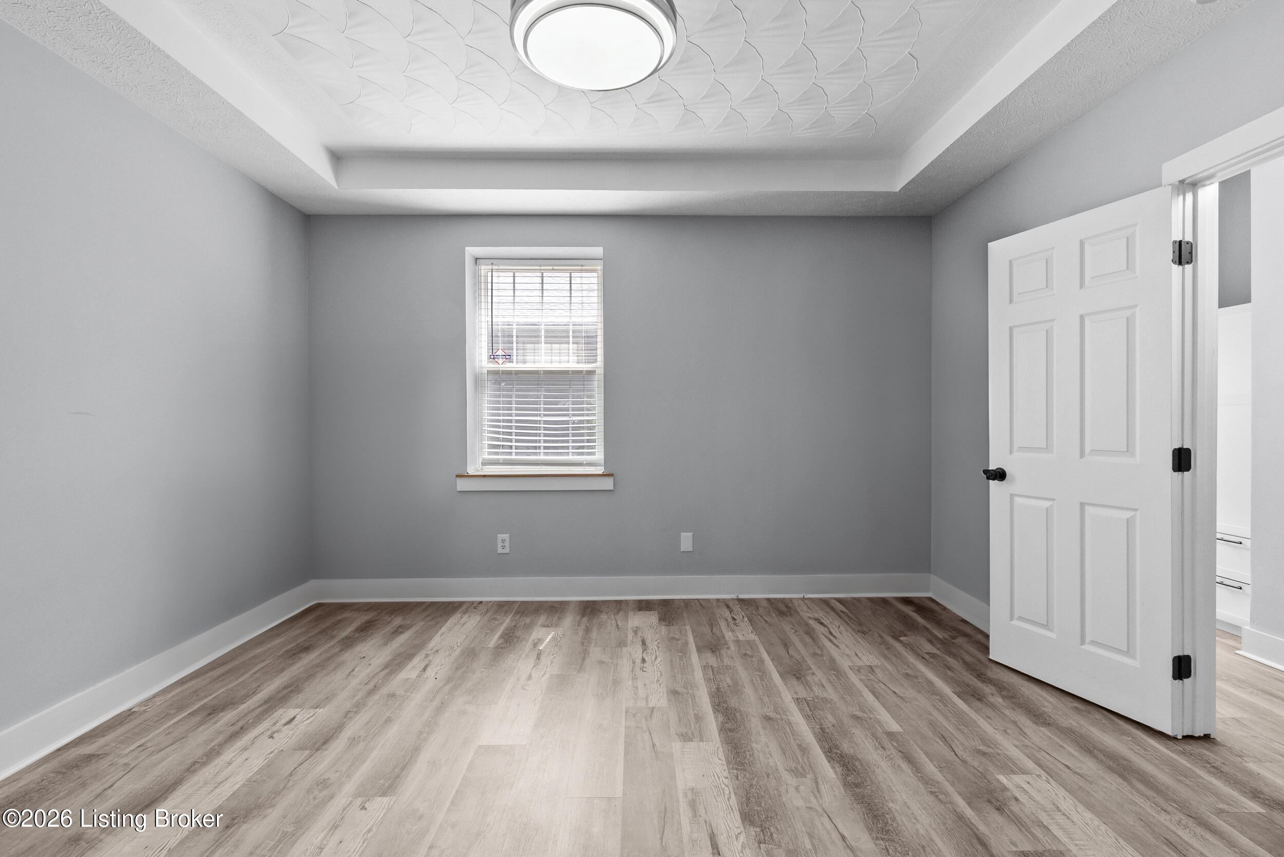 925 E 7th St APT 104