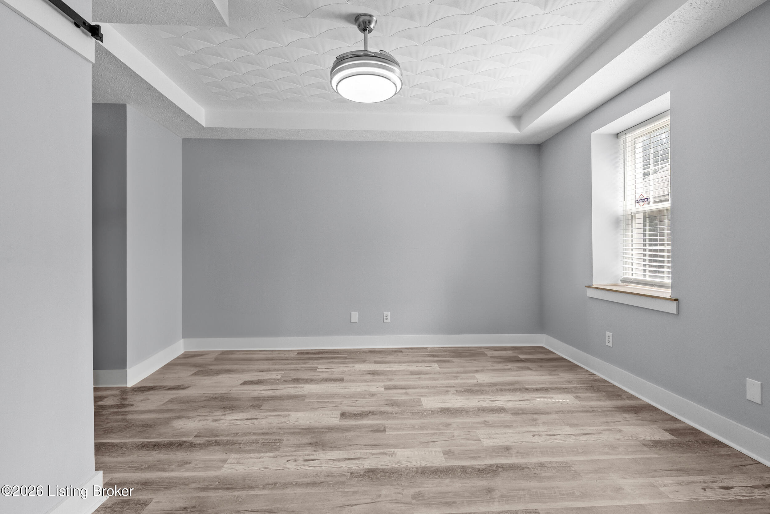 925 E 7th St APT 104
