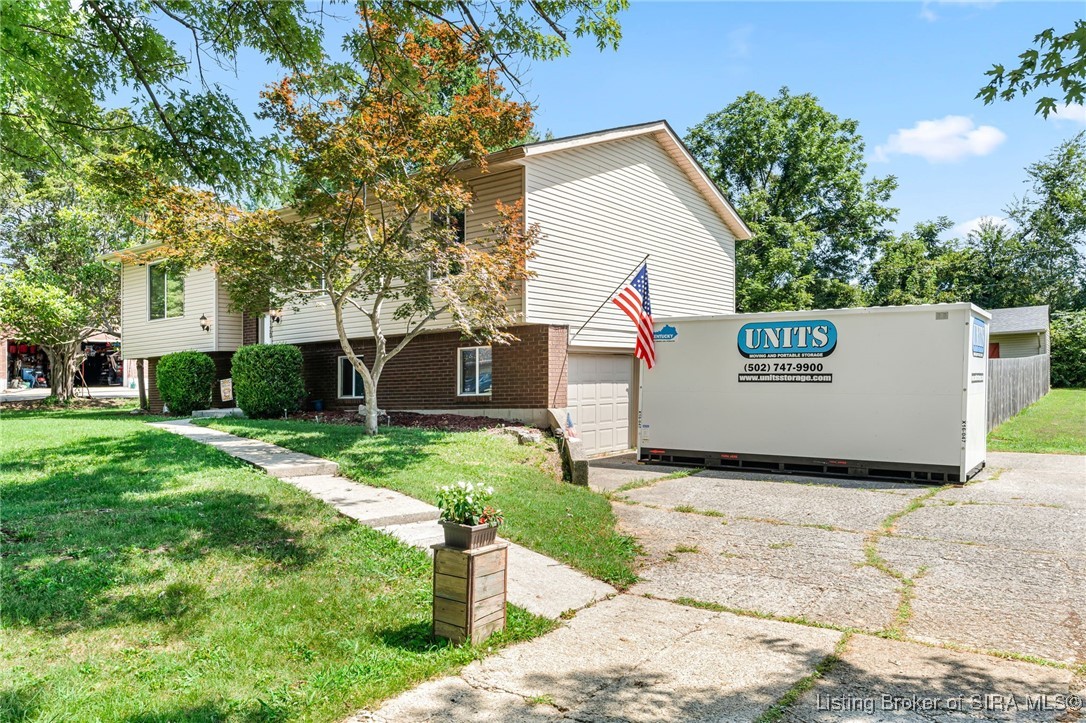1120 Estate Drive