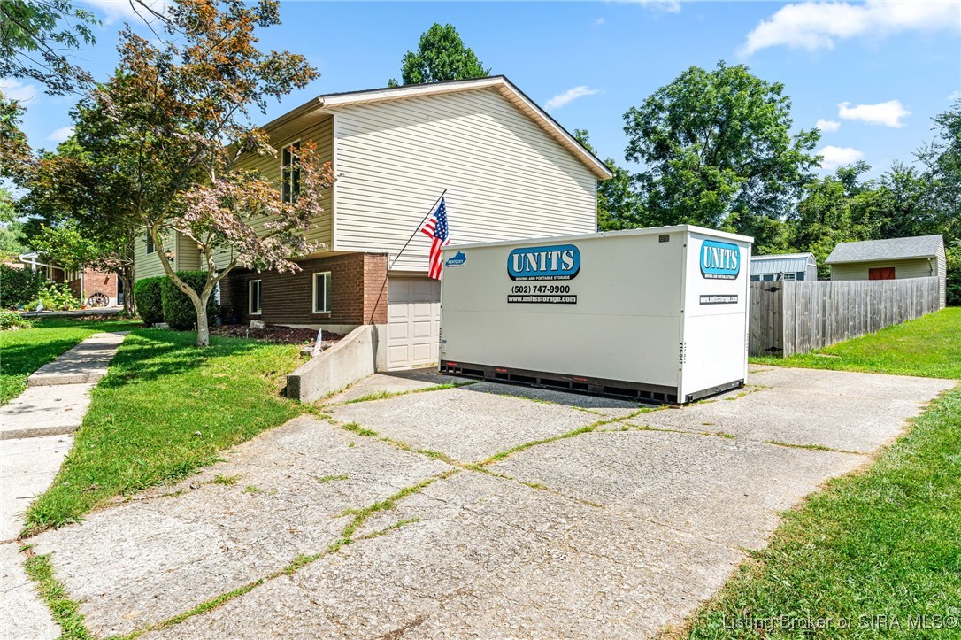 1120 Estate Drive