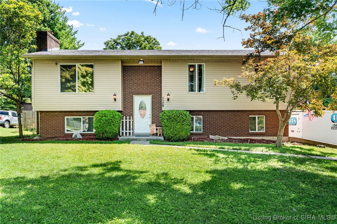 1120 Estate Drive