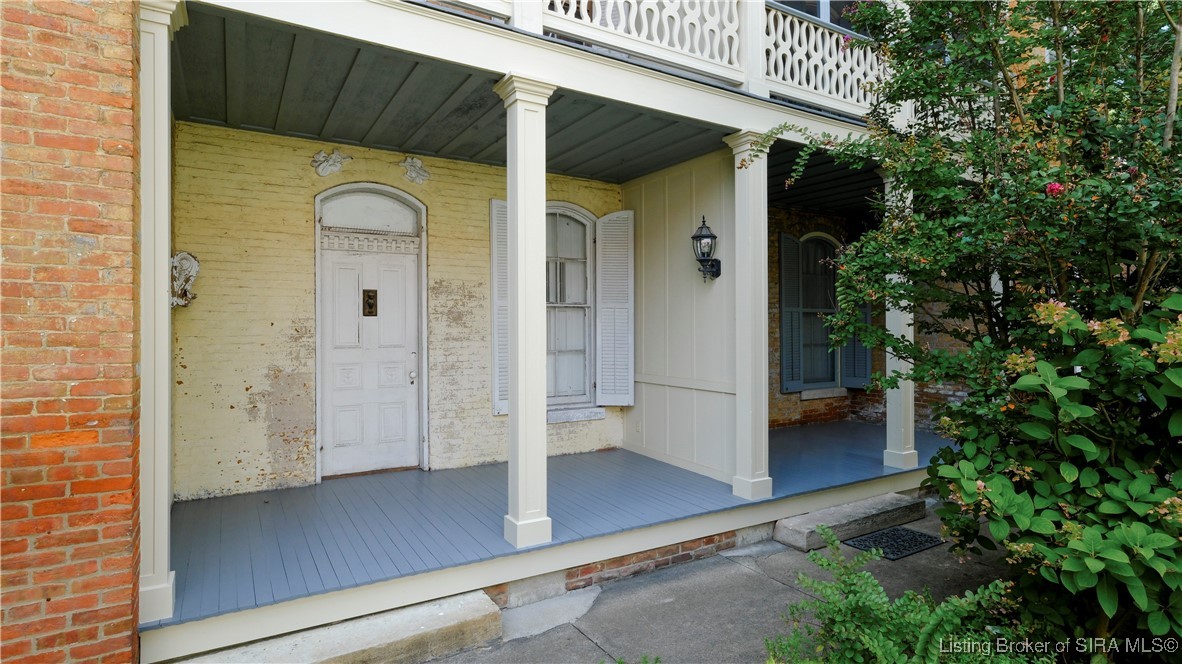 613 E Spring Street