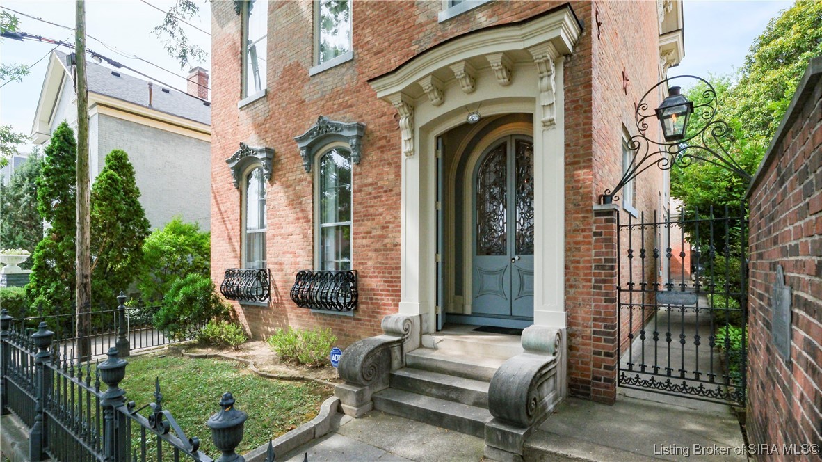 613 E Spring Street