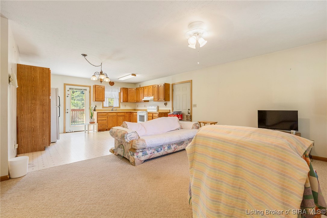 3725 Tee Road