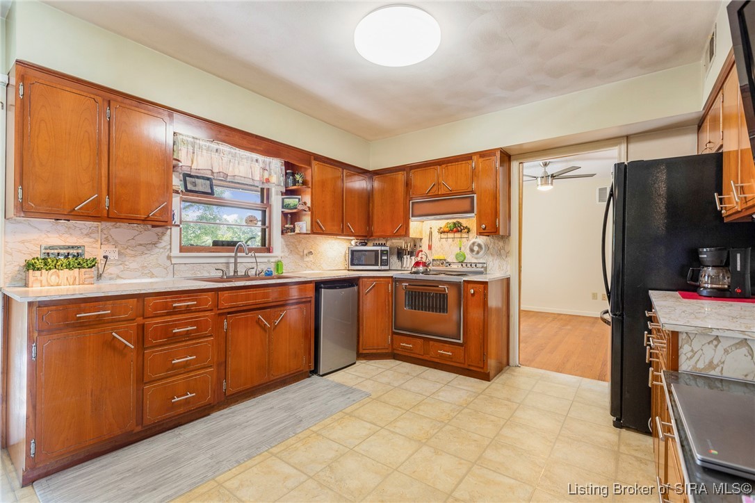917 Applegate Lane
