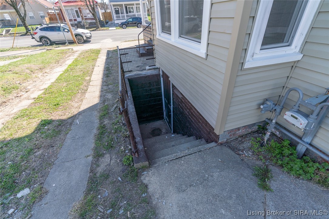 708 W Spring Street