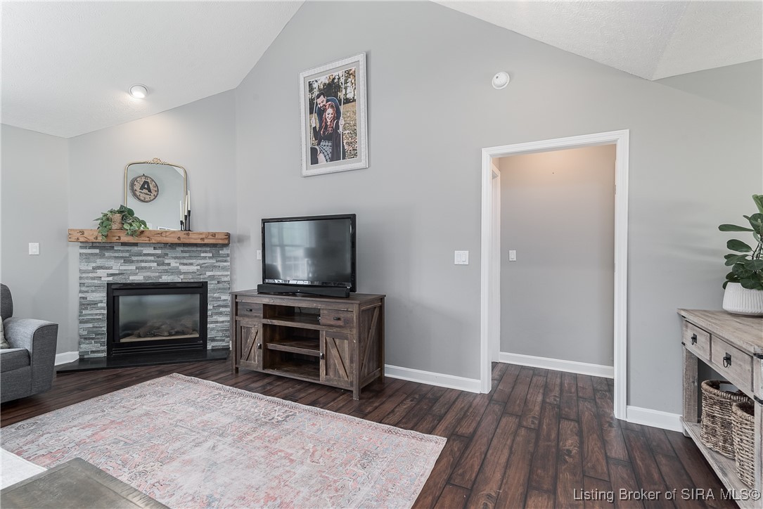 4153 Andrew Drive