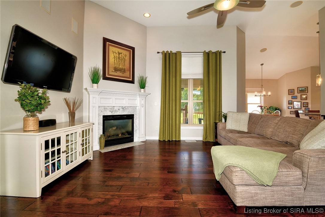 3509 Lafayette Parkway