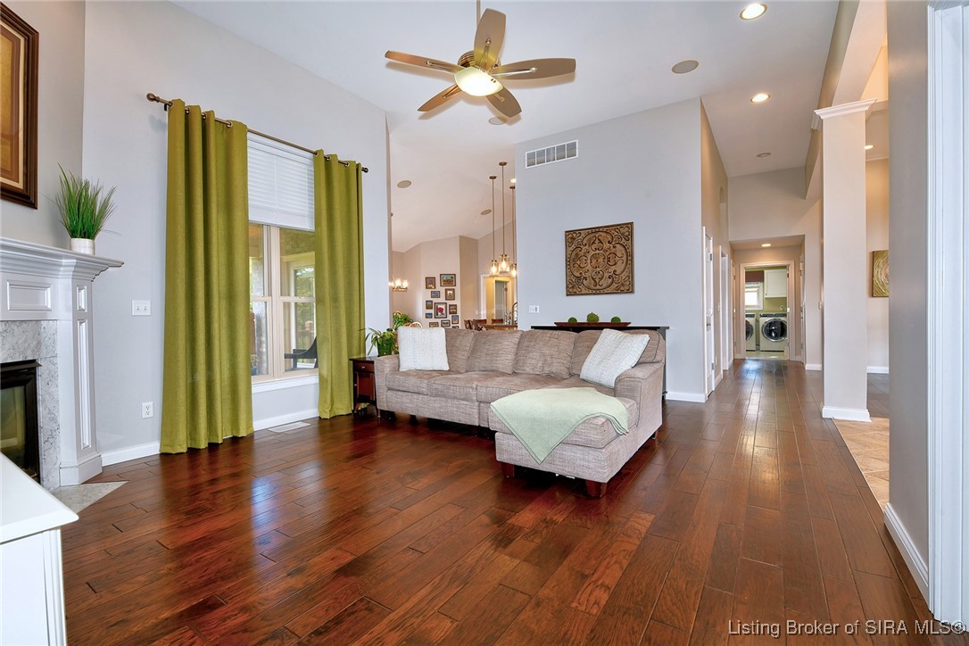 3509 Lafayette Parkway
