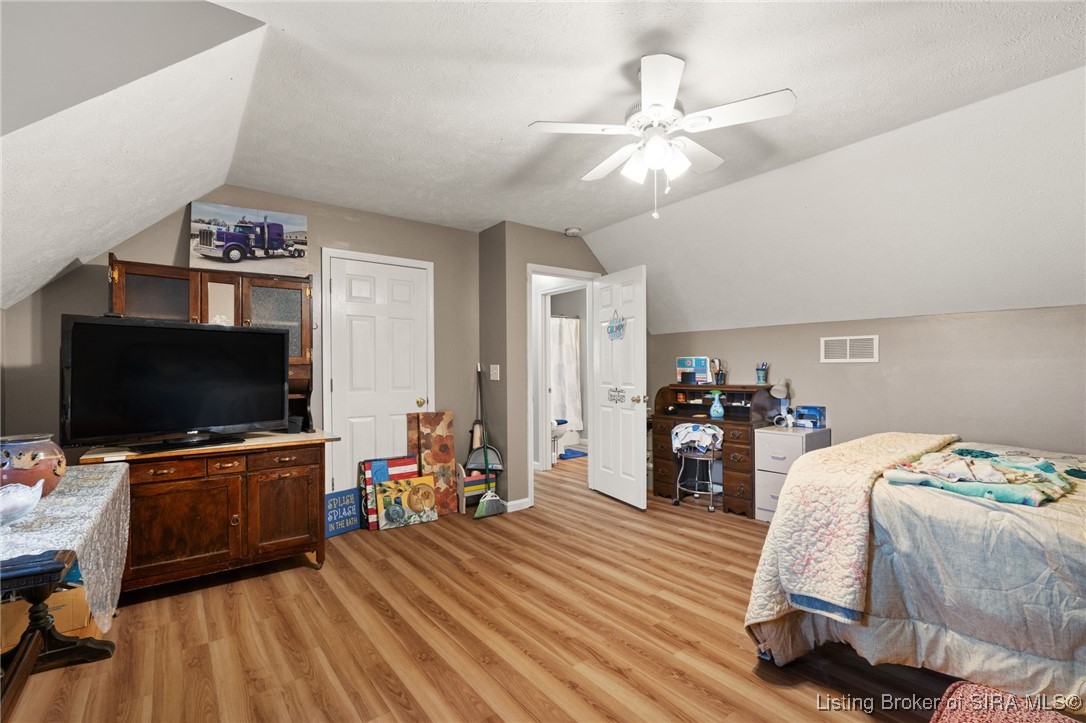 5784 E Rolling Woods