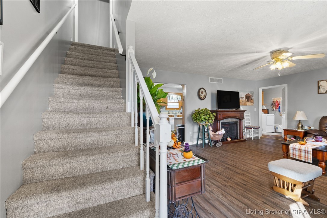 5784 E Rolling Woods