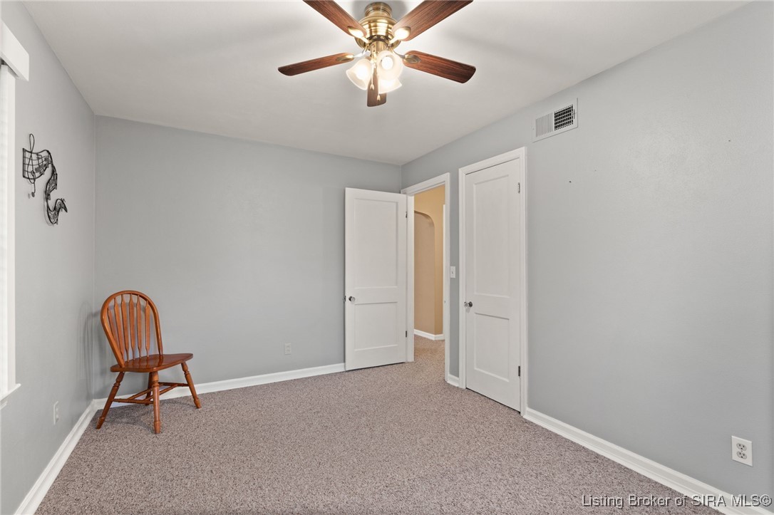 109 N Bohannon Lane