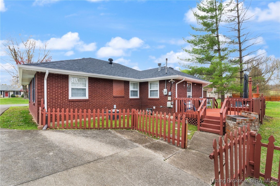 109 N Bohannon Lane