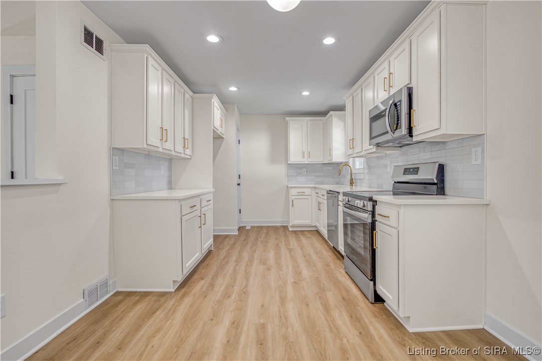14 Oak Park Boulevard