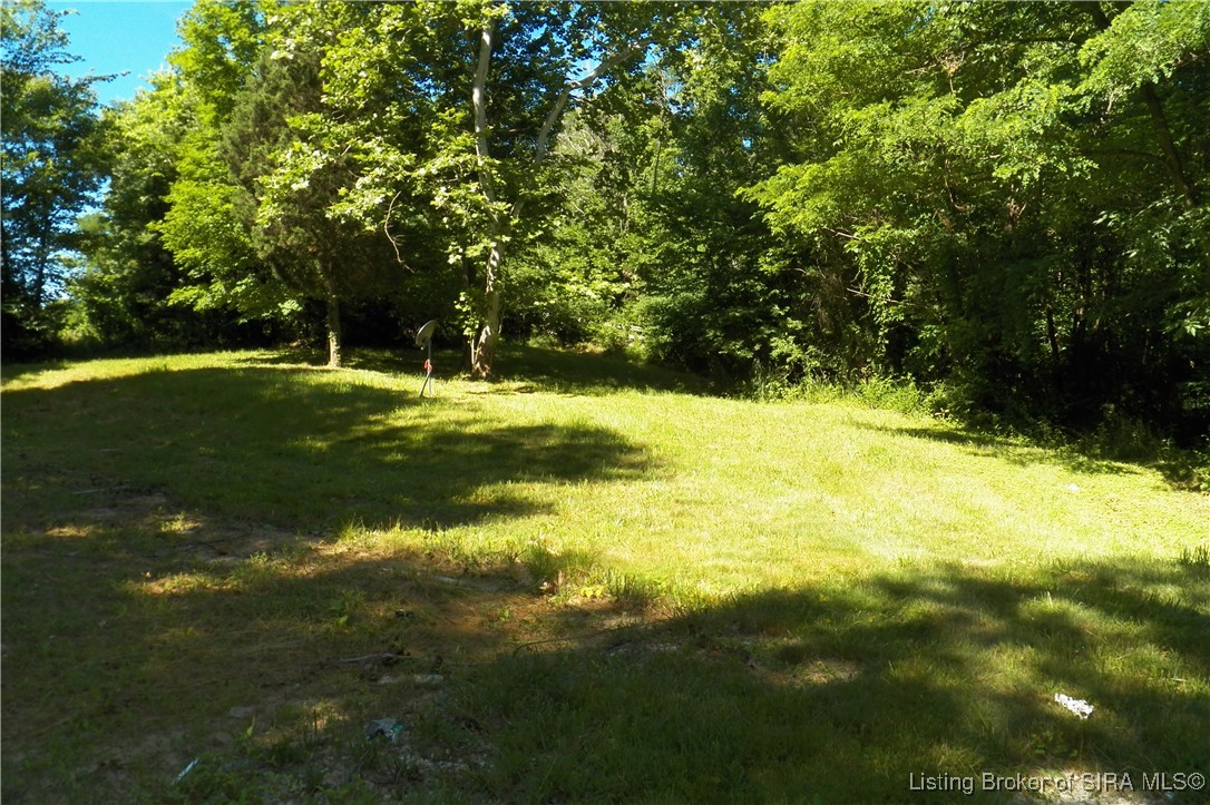 909 E Walnut Drive