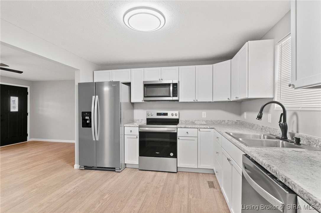 1208 W Kenwood Drive