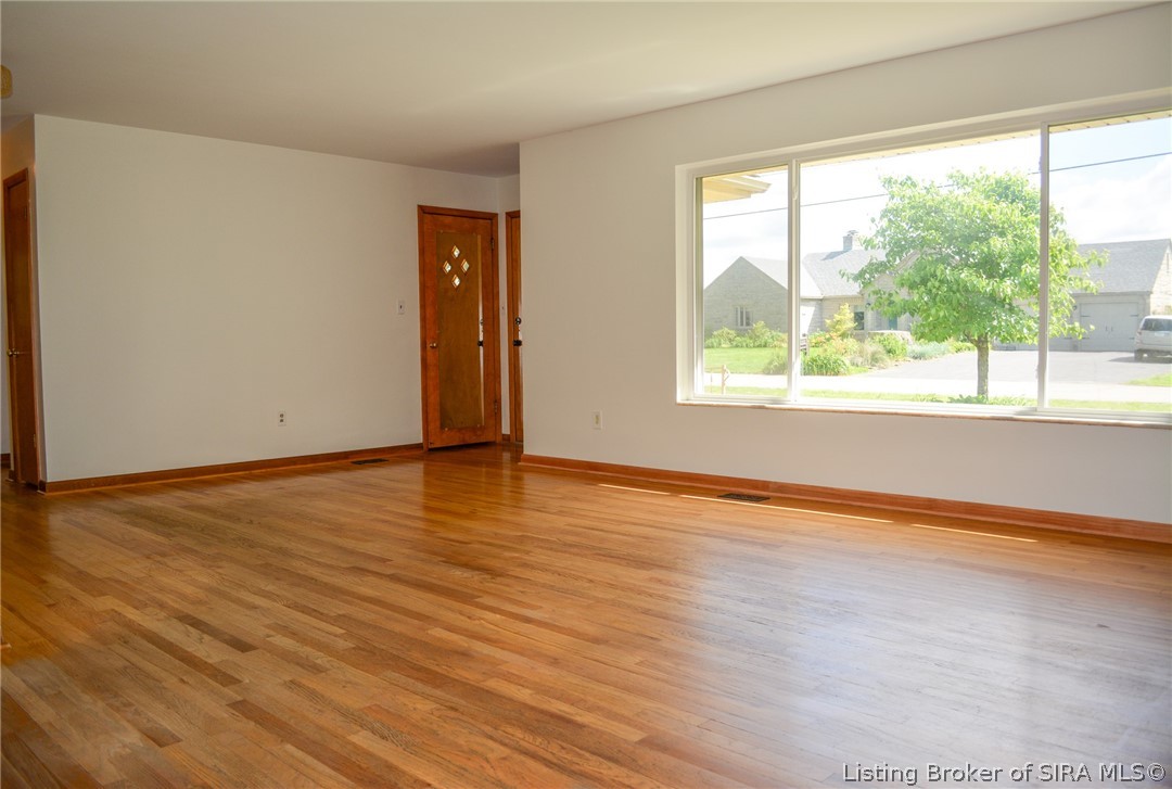 1711 Crestview Drive