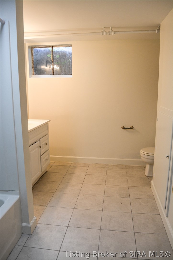 1711 Crestview Drive