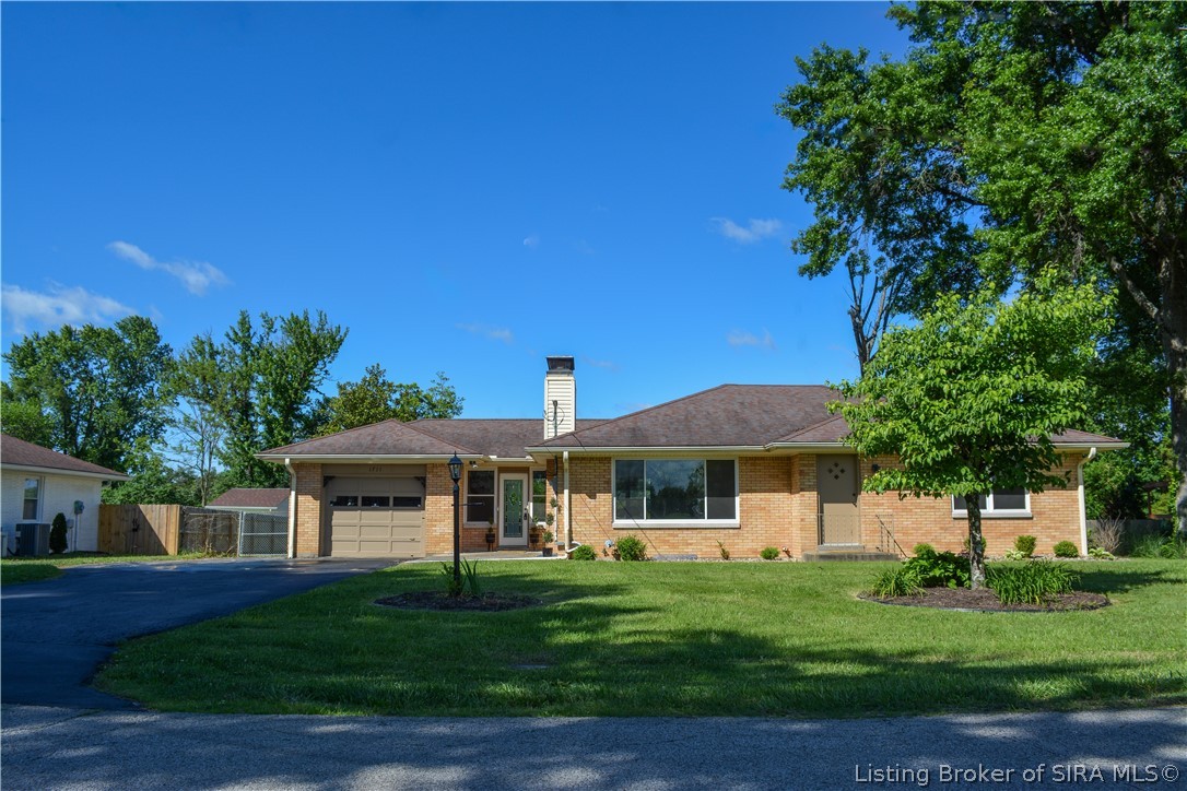 1711 Crestview Drive
