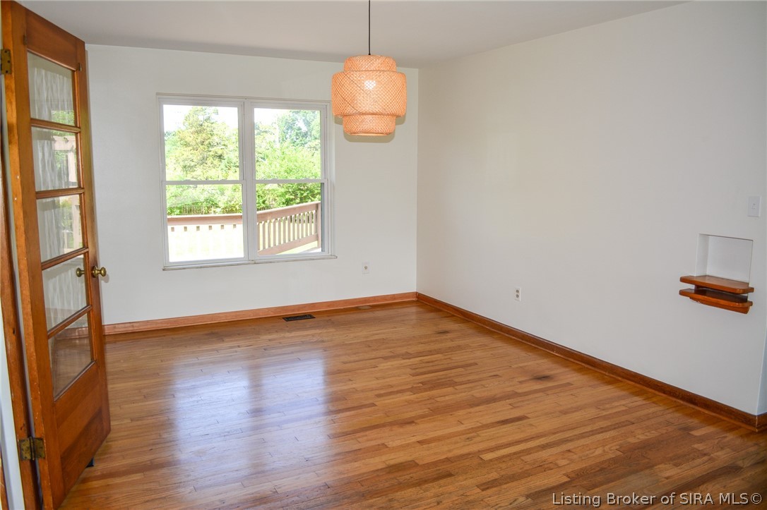 1711 Crestview Drive