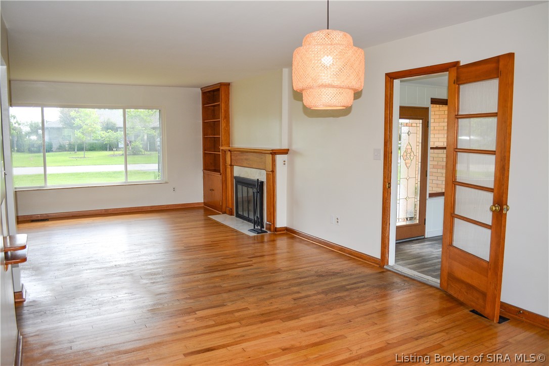 1711 Crestview Drive