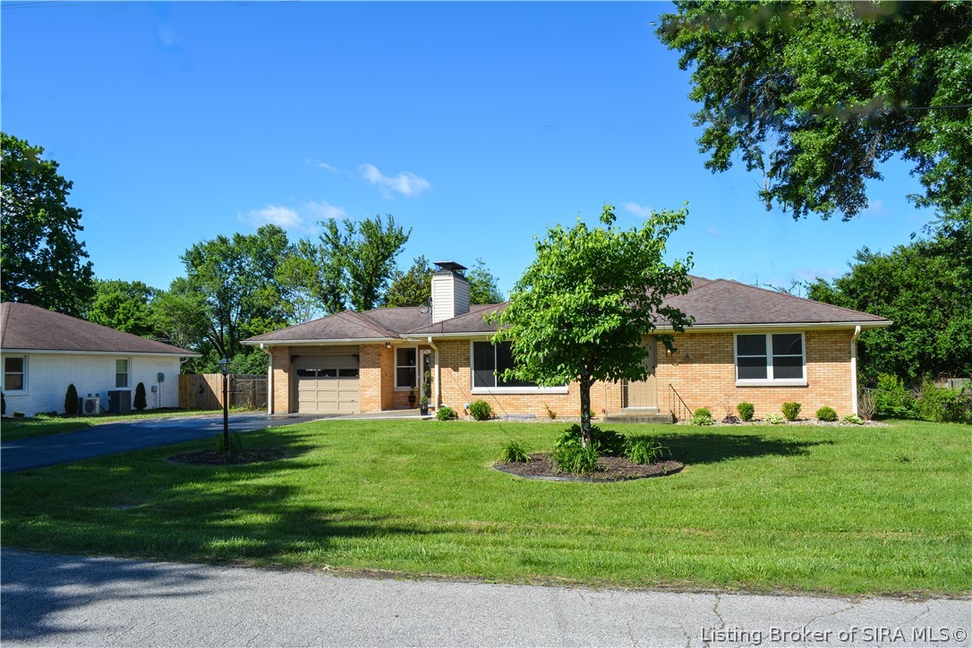 1711 Crestview Drive