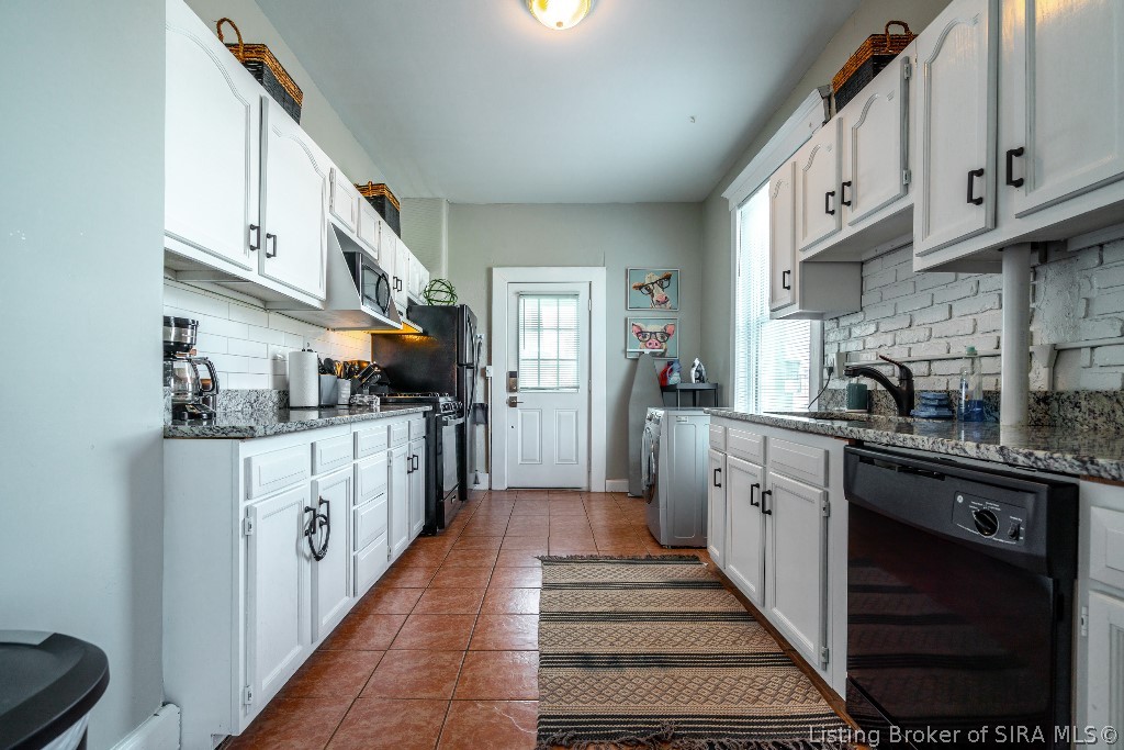 133-135 E Chestnut Street