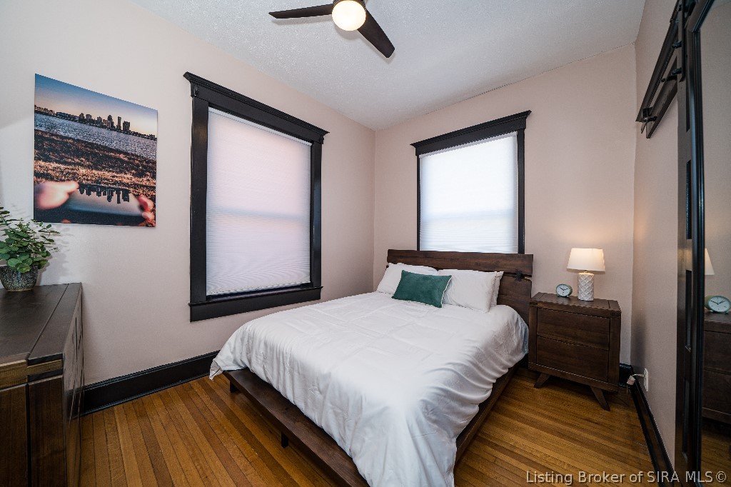 133-135 E Chestnut Street