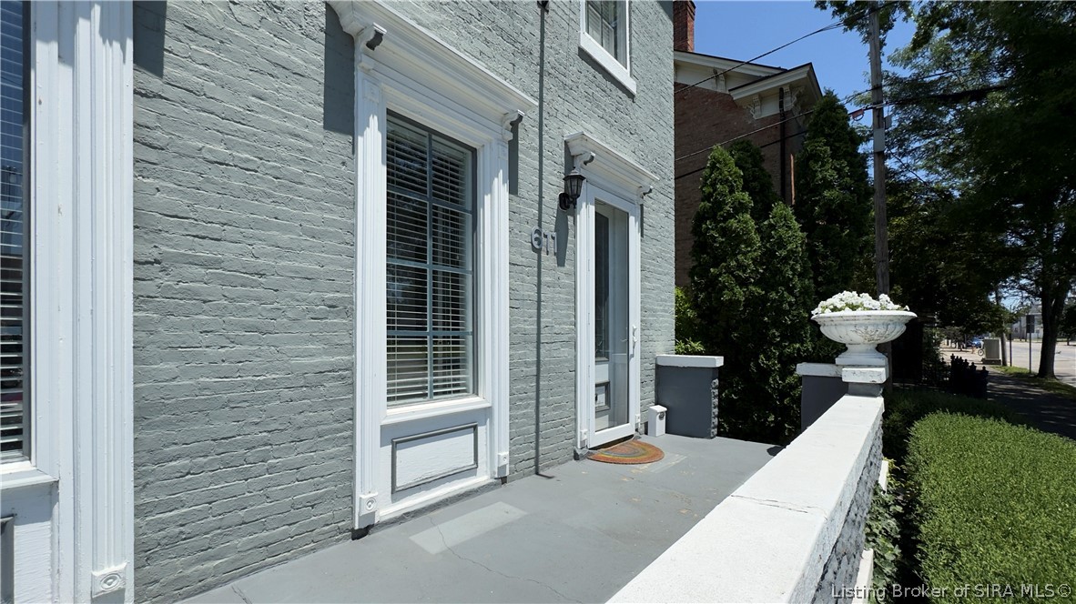 611 E Spring Street