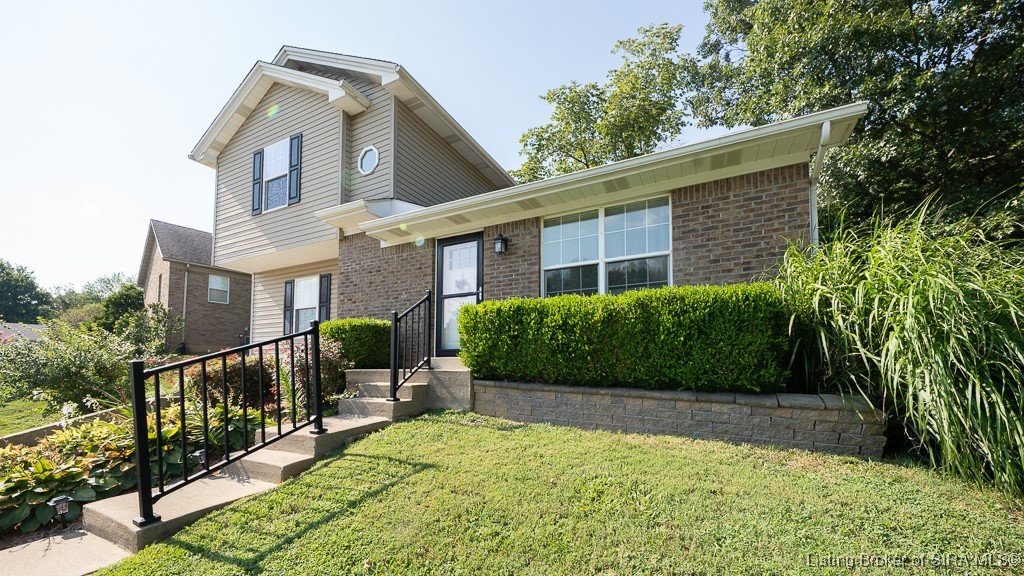 6212 Elanor Court