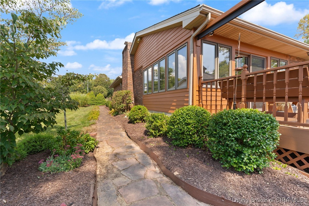2207 W Robin Road