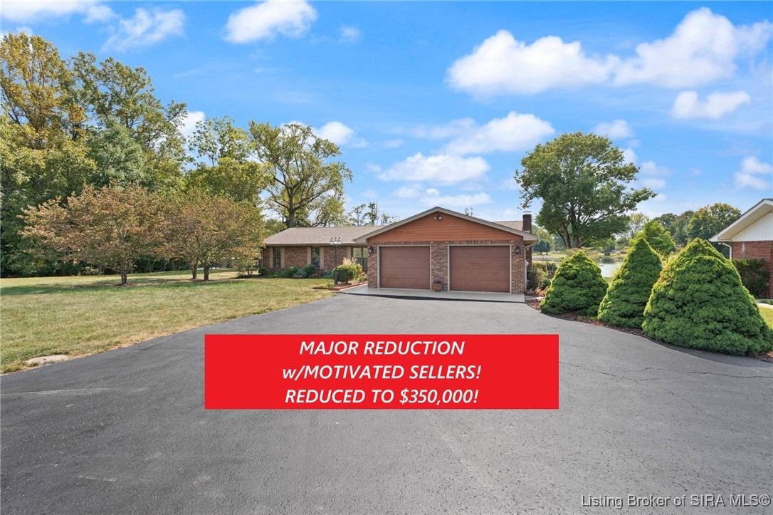 2207 W Robin Road