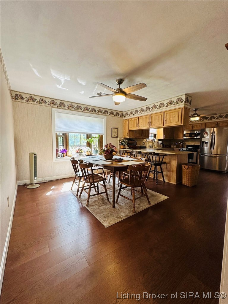 2207 W Robin Road