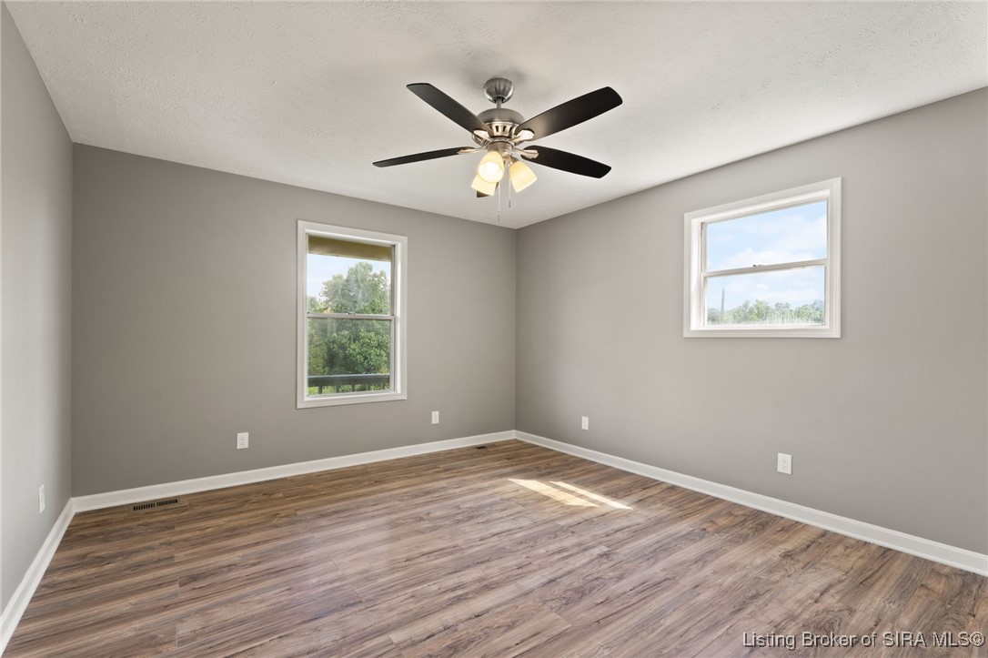 631 E Main Street NW