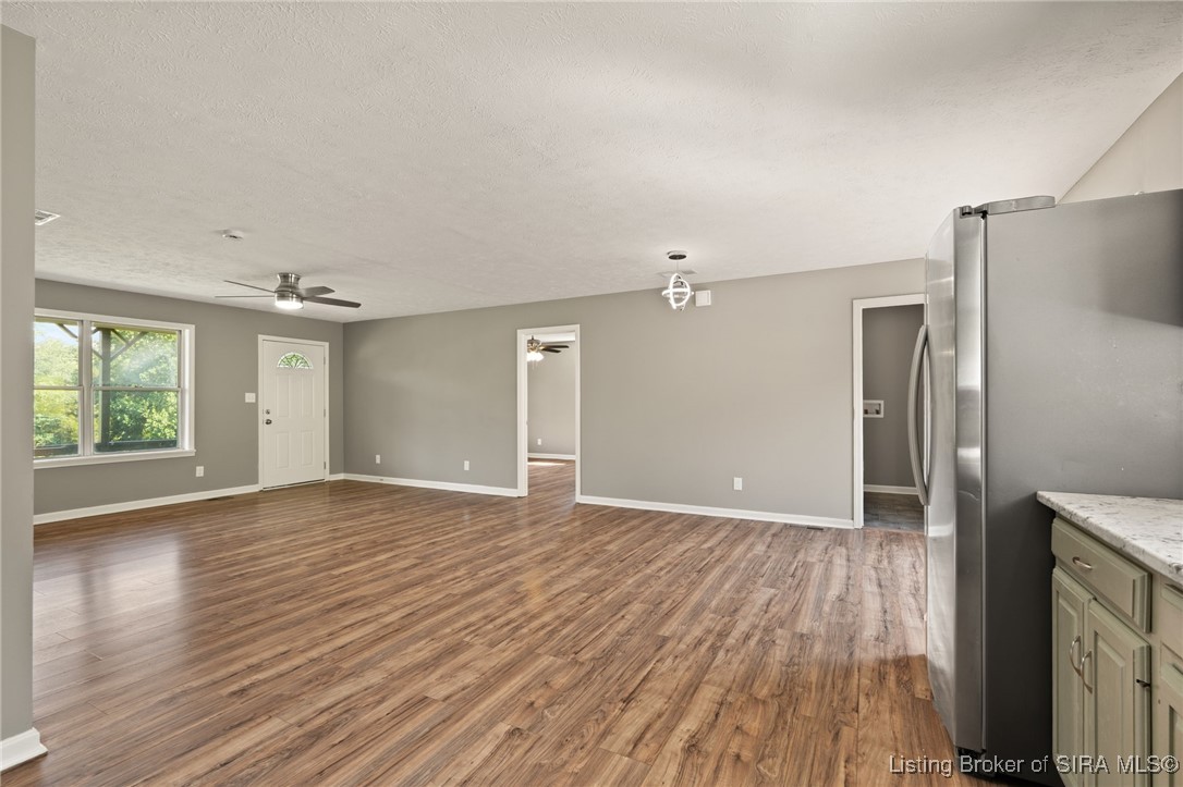 631 E Main Street NW