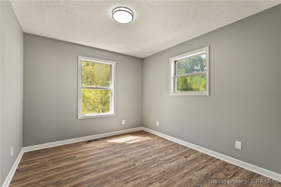 631 E Main Street NW