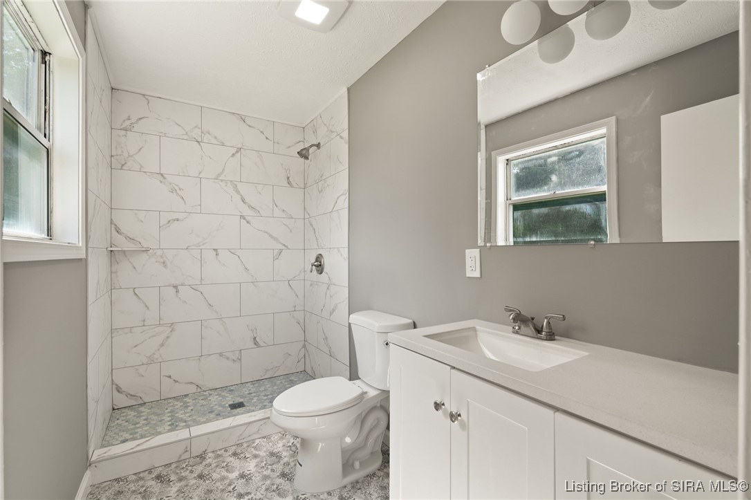 631 E Main Street NW