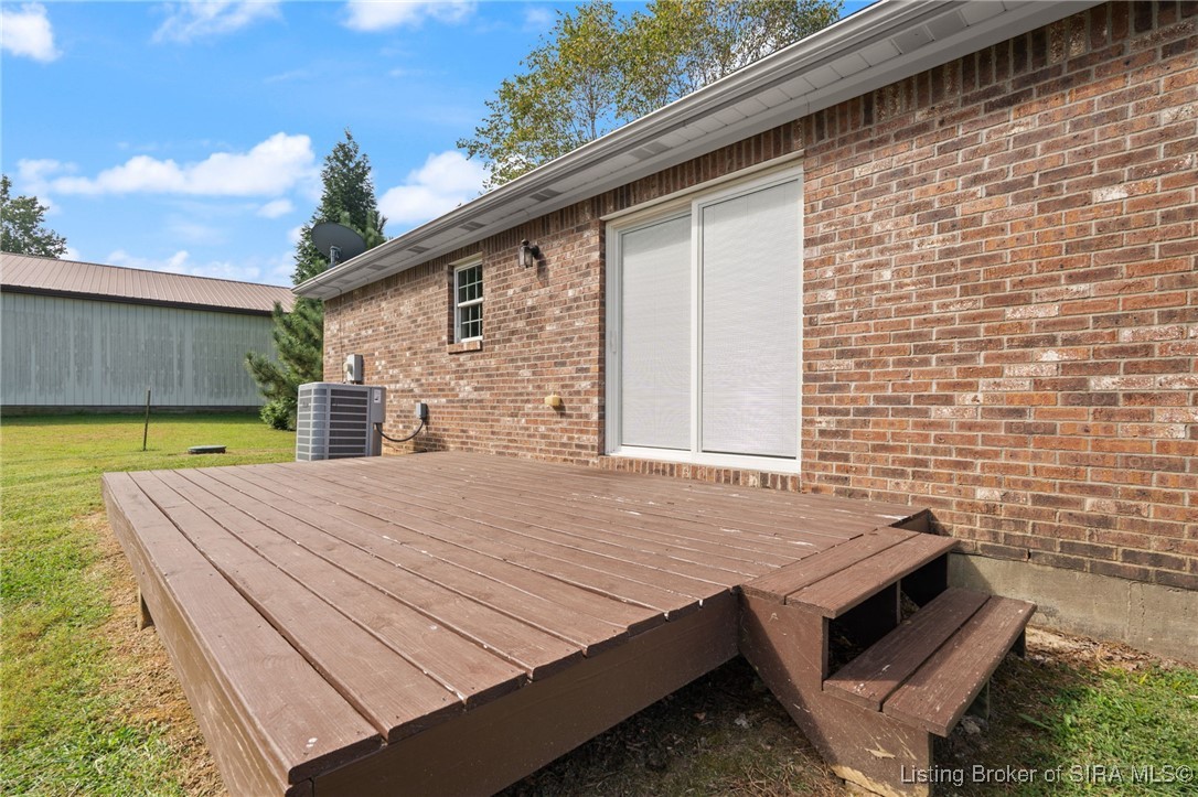 1046 Old Hwy. 337