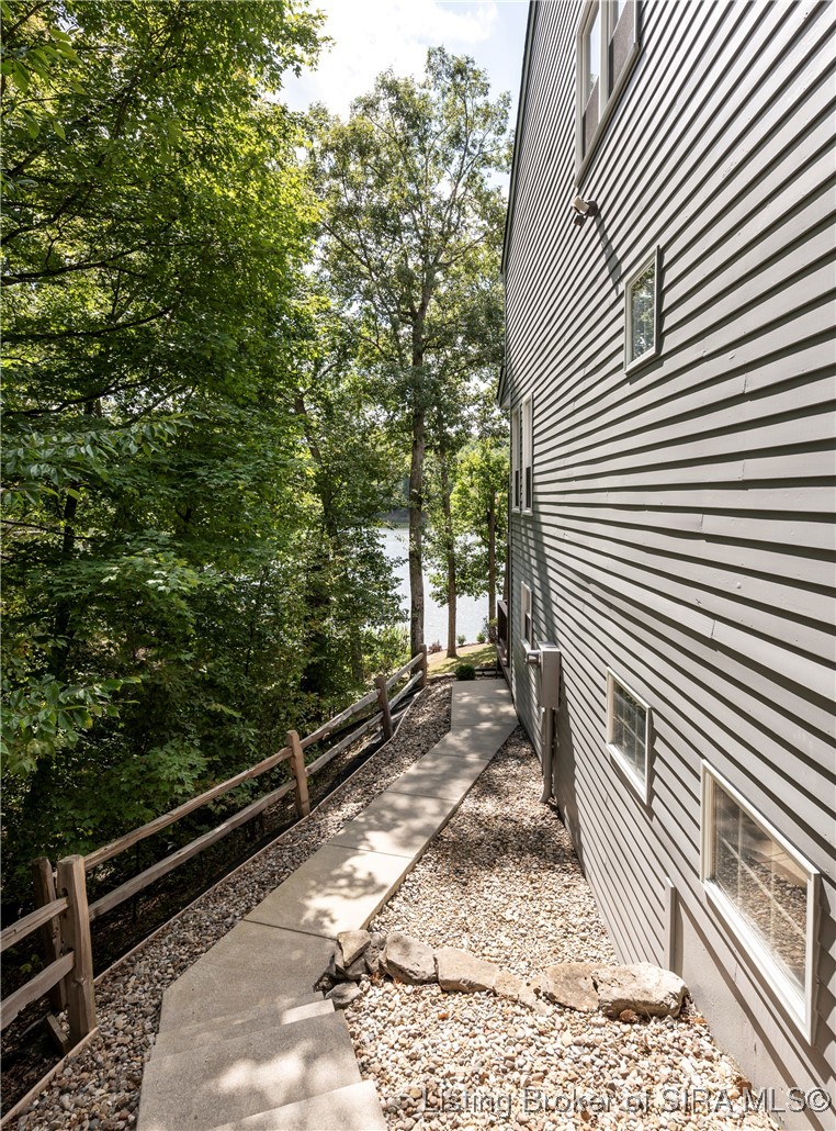 1911 Southern Hills Drive