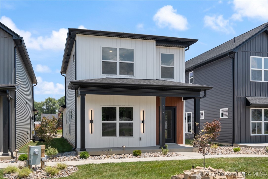 132 E Rock Lane