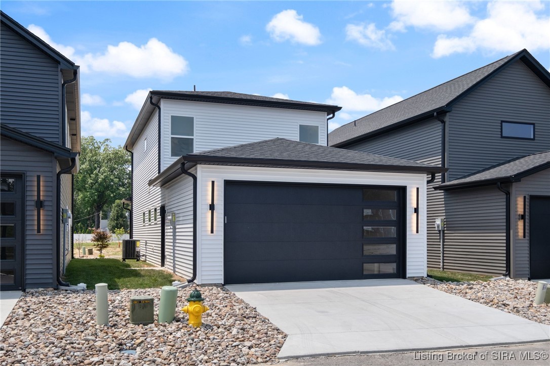132 E Rock Lane