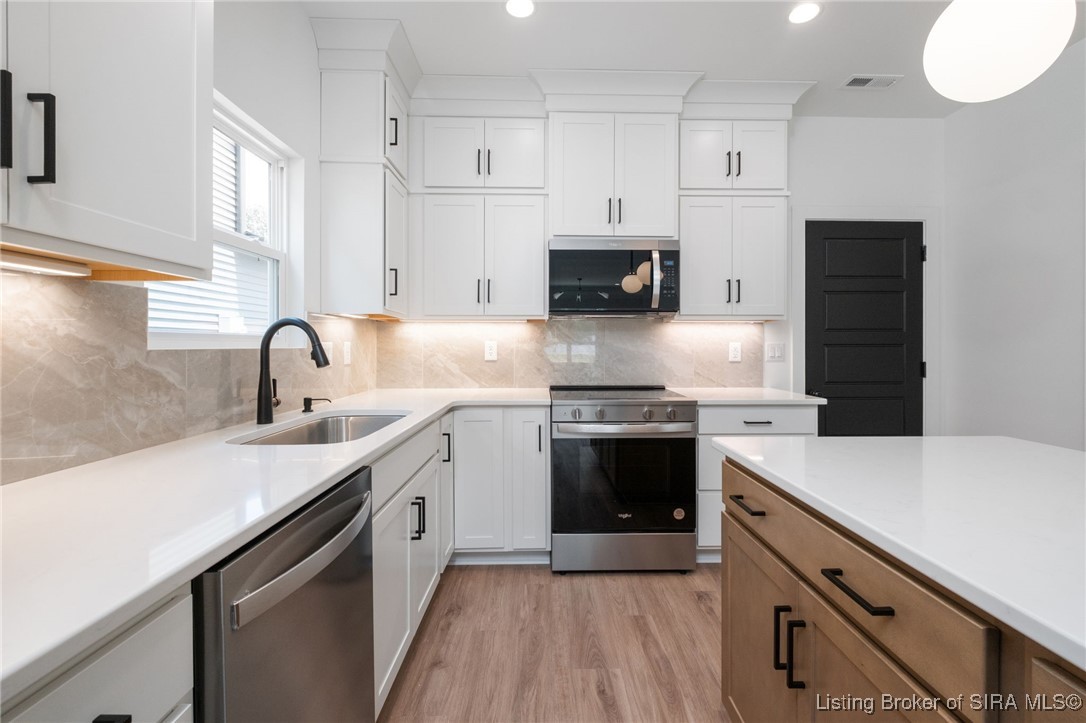 132 E Rock Lane