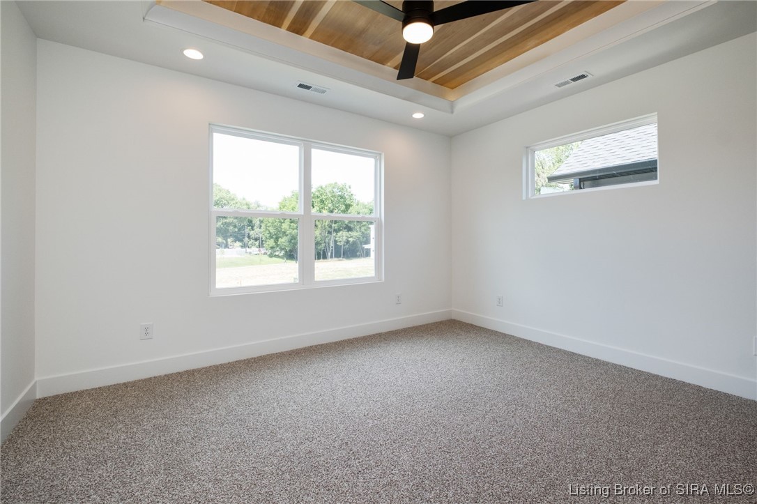 132 E Rock Lane