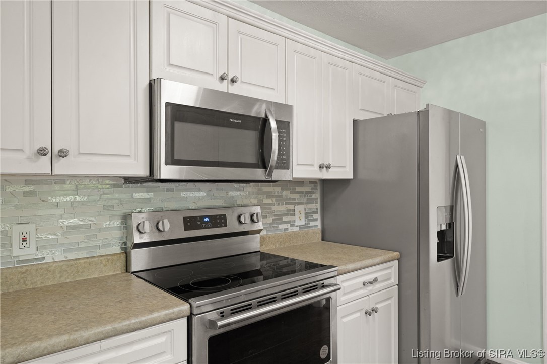 4008 Decker Court