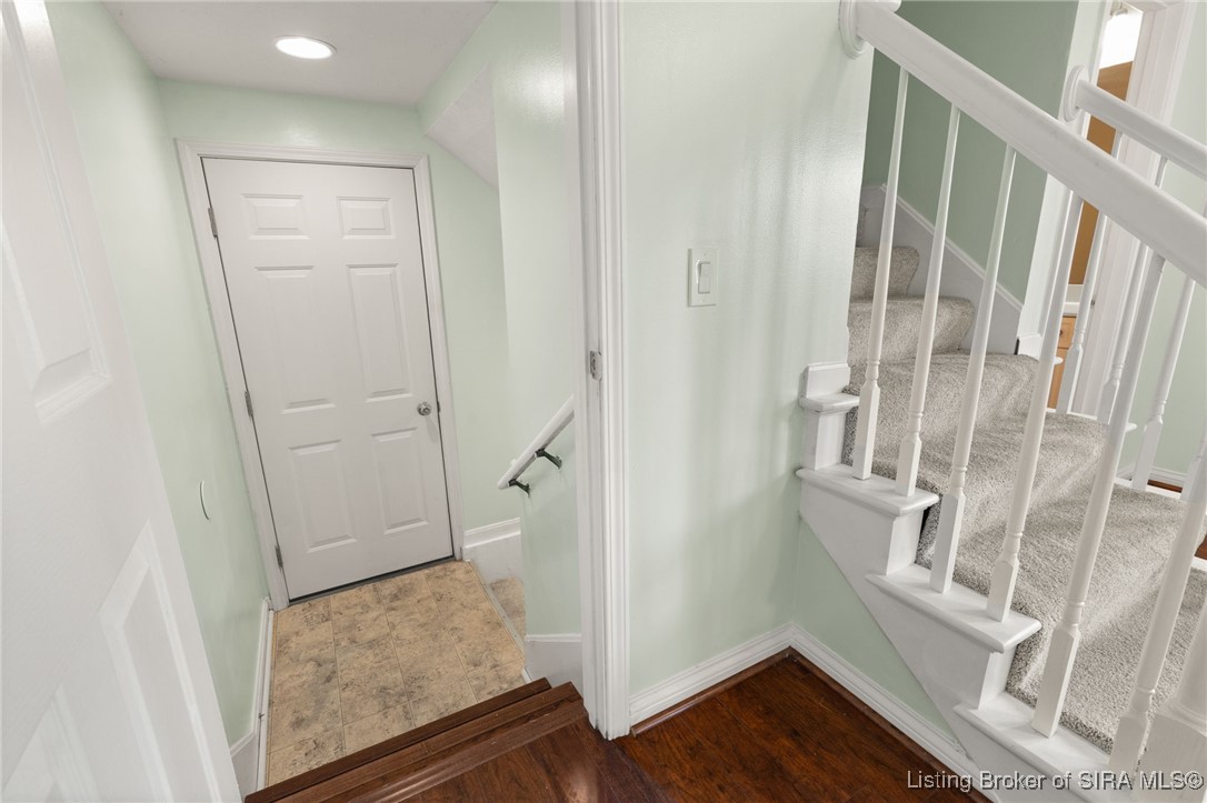 4008 Decker Court