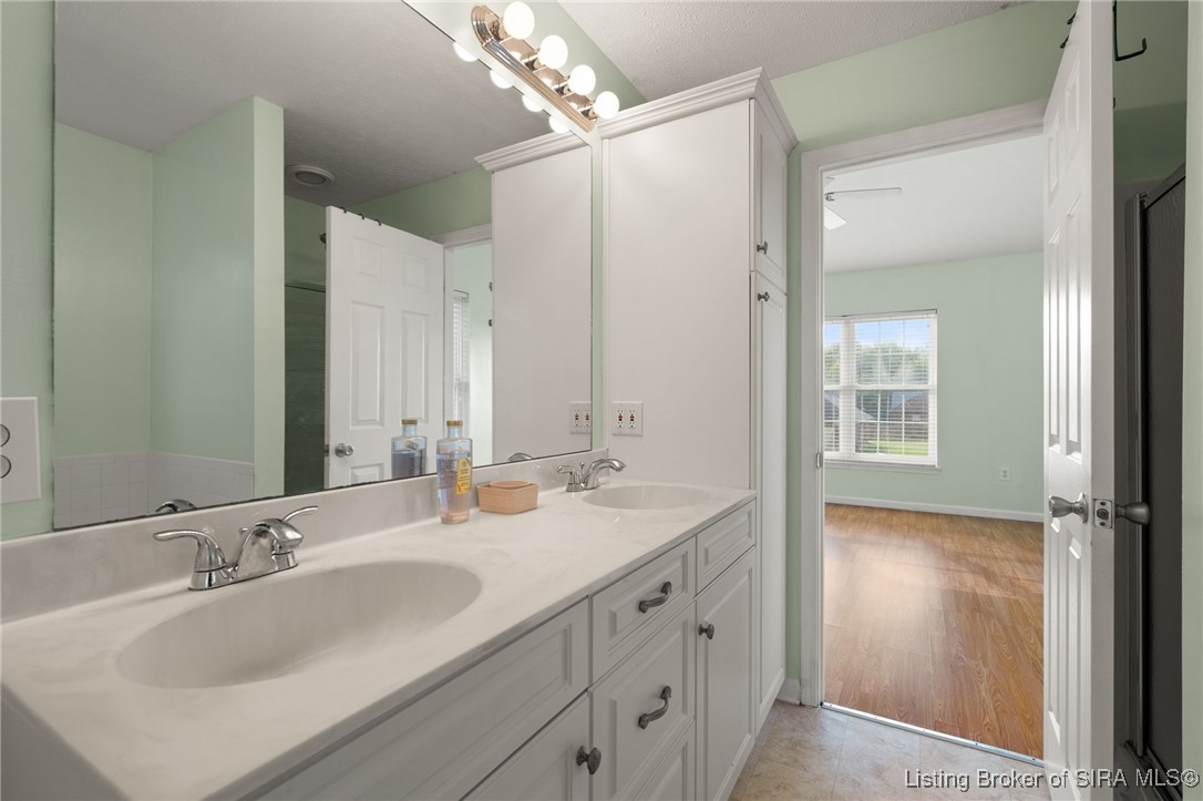 4008 Decker Court