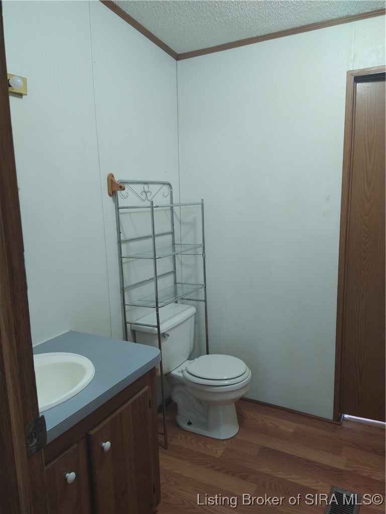 4235 Indiana 135 NE