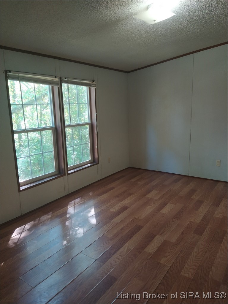 4235 Indiana 135 NE
