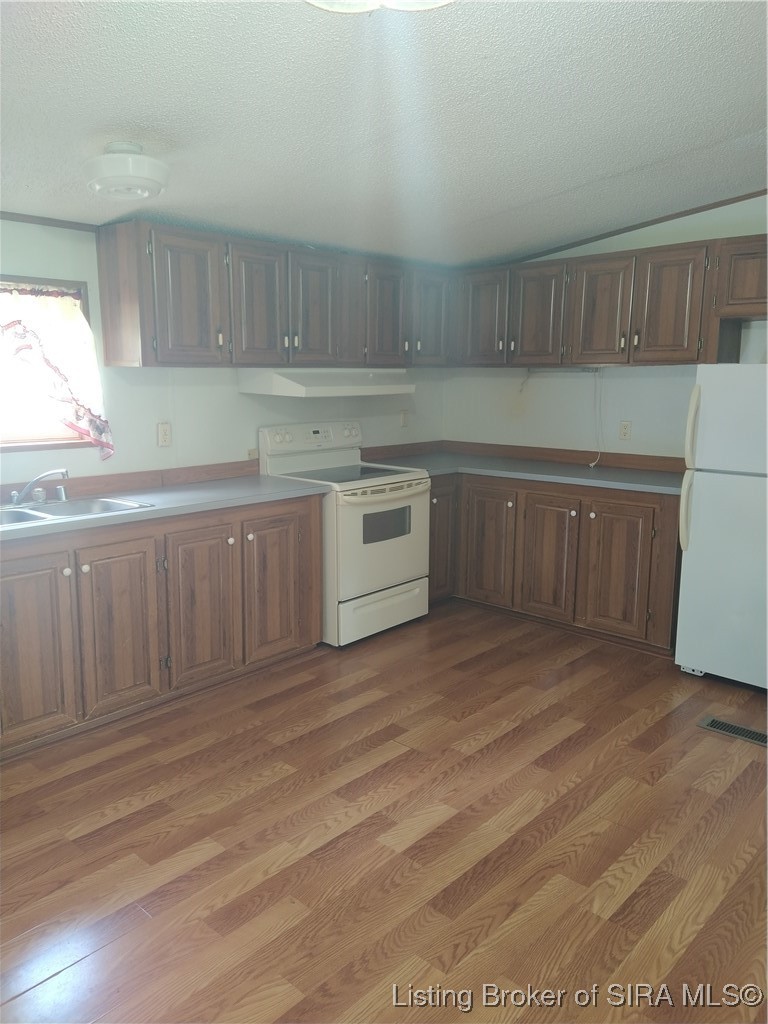4235 Indiana 135 NE