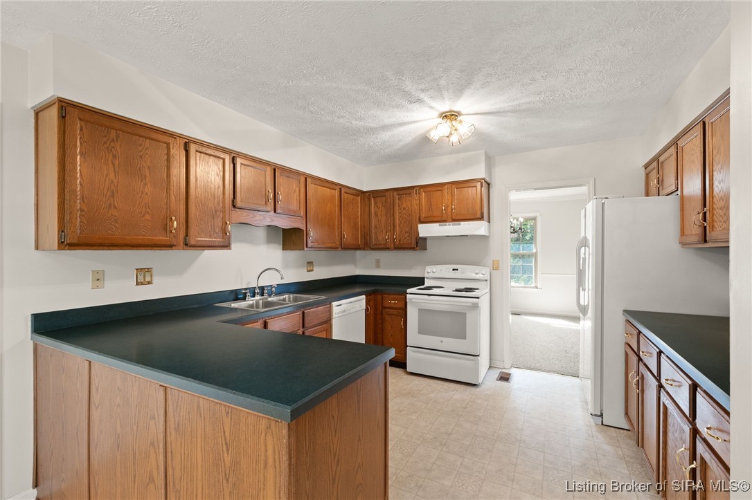 1113 Doebrook Drive
